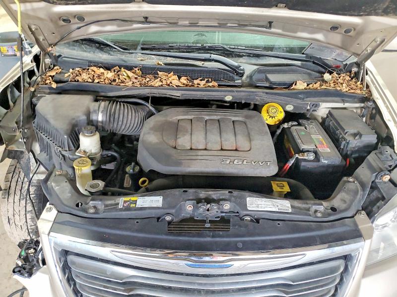 Auction sale of the 2015 Chrysler Town & Country, vin: 2C4RC1BG2FR699516, lot number: 79486985