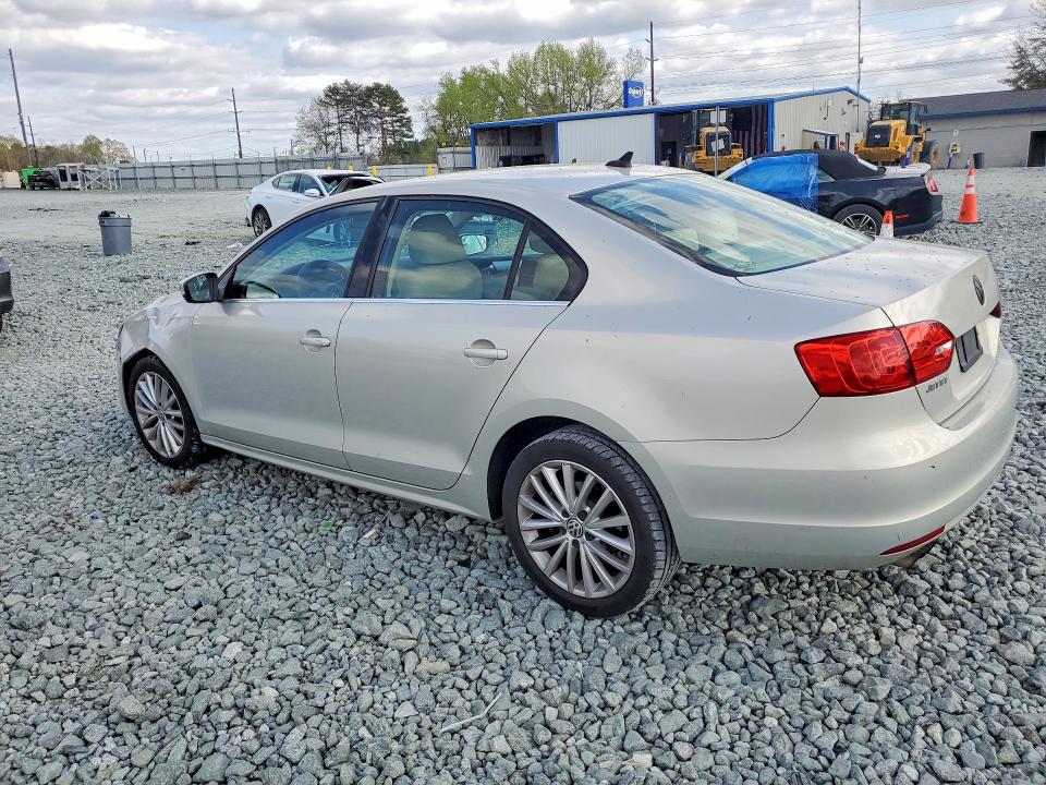 47879386 :رقم المزاد ، 3VWLX7AJ1BM338545 vin ، 2011 Volkswagen Jetta مزاد بيع