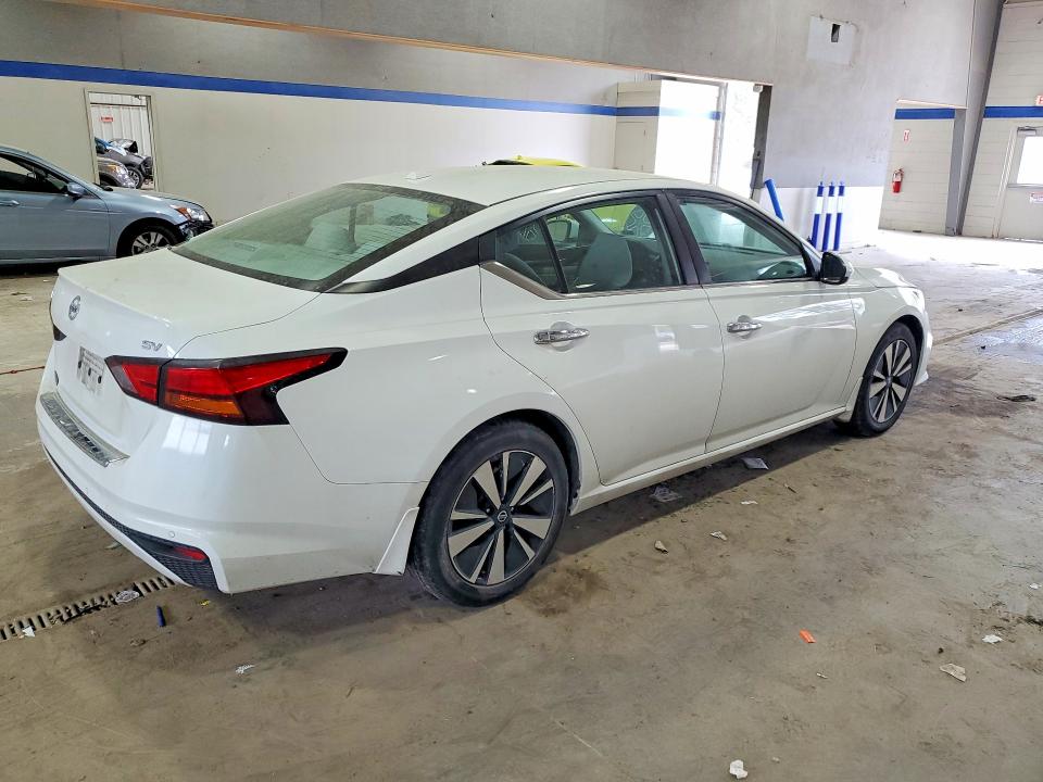 Продажа на аукционе авто 2021 Nissan Altima, vin: 1N4BL4DV3MN415602, номер лота: 47772386
