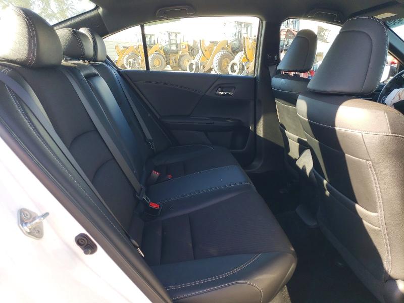 Продажа на аукционе авто 2017 Honda Accord, vin: 1HGCR2F5XHA290207, номер лота: 46659496