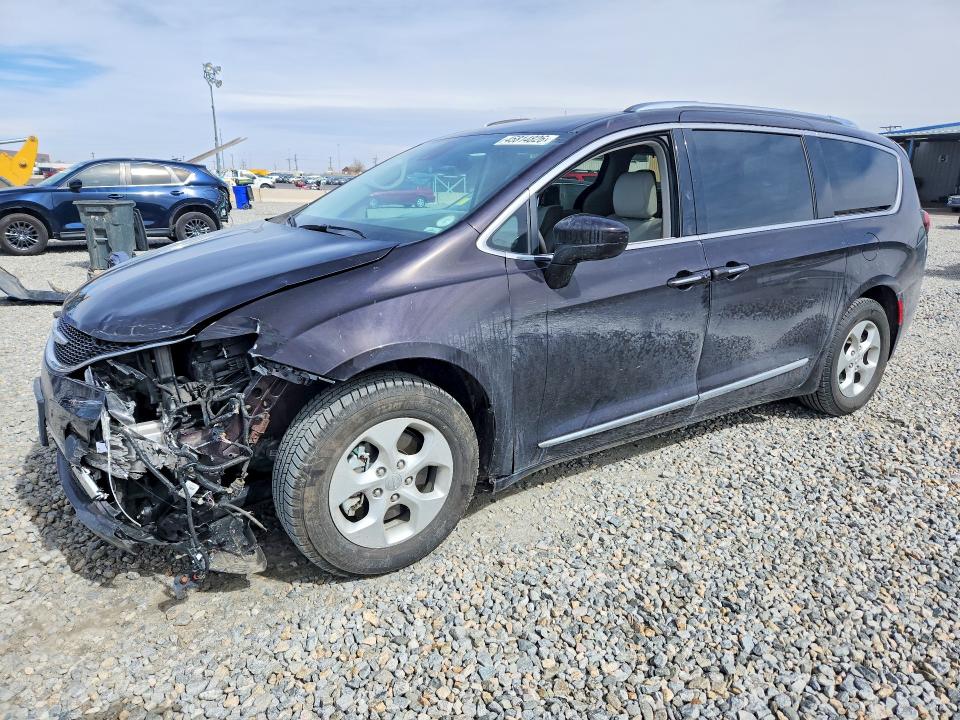 45814826 :رقم المزاد ، 2C4RC1EG6HR525561 vin ، 2017 Chrysler Pacifica مزاد بيع