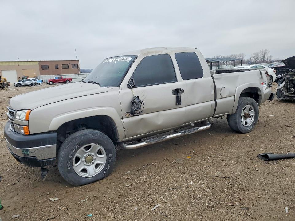 Продажа на аукционе авто 2005 Chevrolet Silverado, vin: 1GCHK292X5E131895, номер лота: 79415375