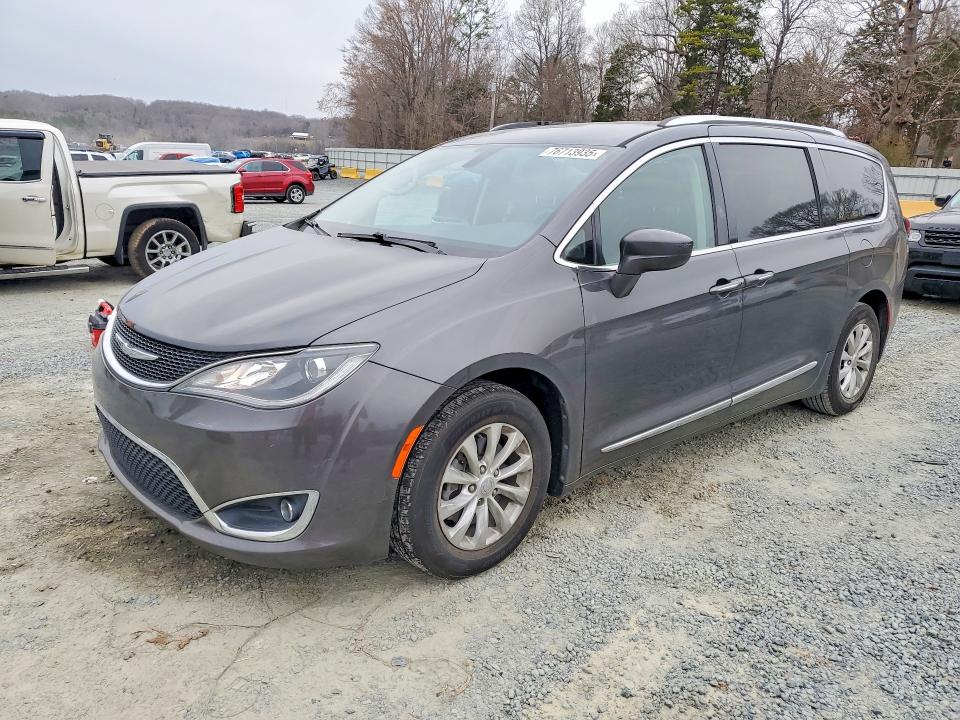 Продажа на аукционе авто 2018 Chrysler Pacifica, vin: 2C4RC1EG1JR114302, номер лота: 76713935