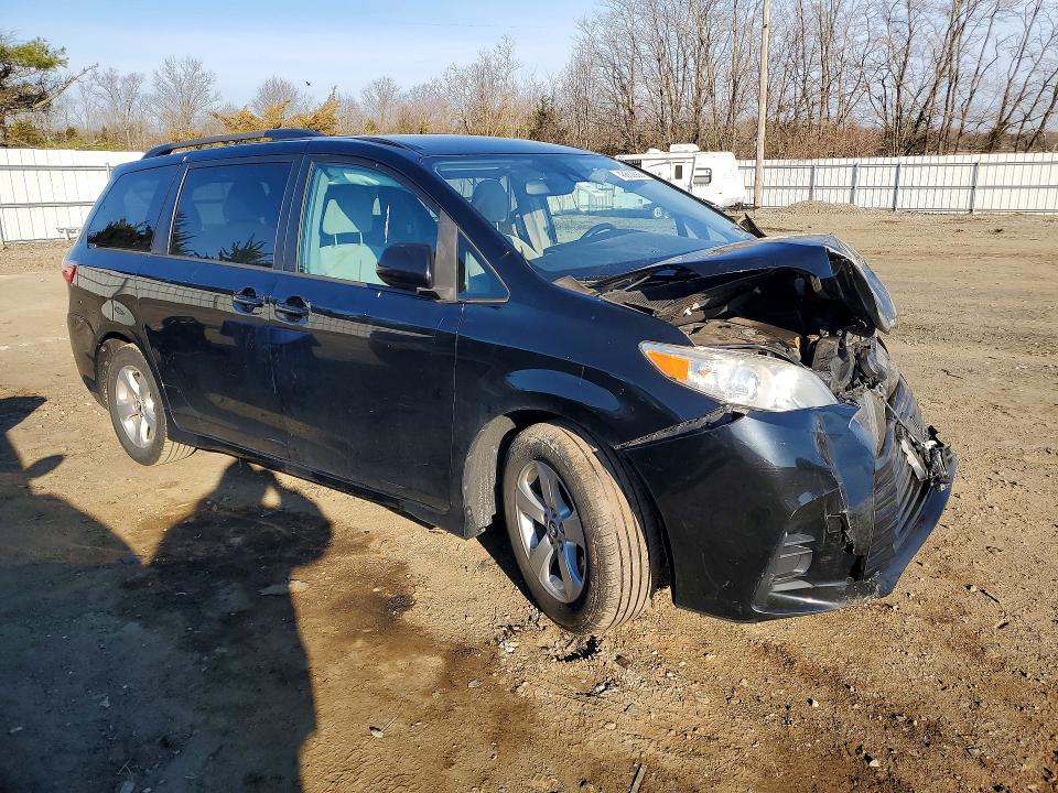 Продаж на аукціоні авто 2018 Toyota Sienna, vin: 5TDKZ3DC9JS933480, номер лоту: 46862866