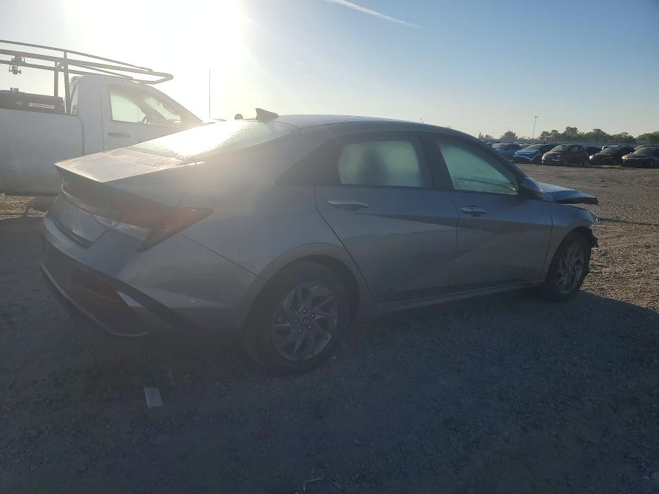 Продаж на аукціоні авто 2024 Hyundai Elantra, vin: KMHLM4DGXRU744058, номер лоту: 45615496