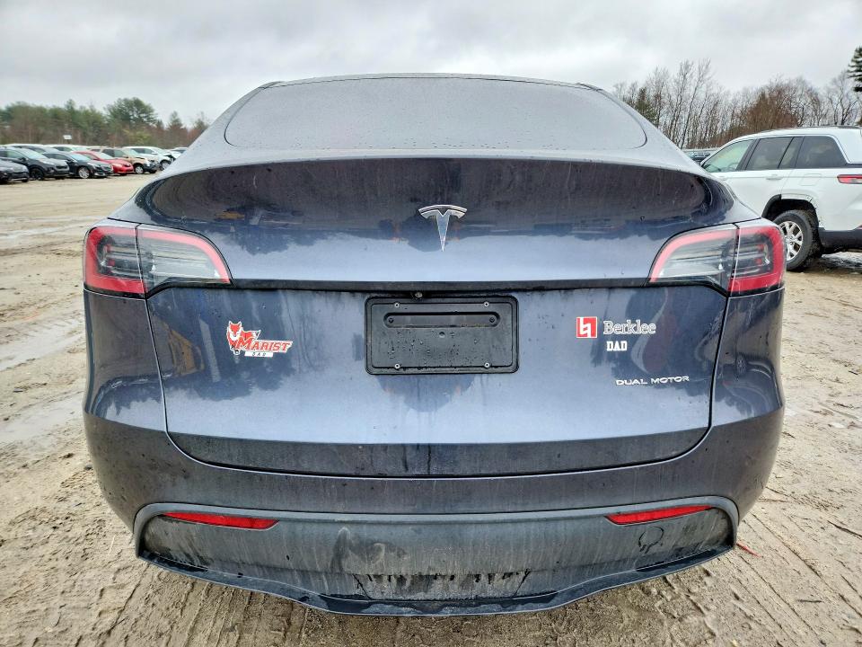 2025 Tesla Model Y მანქანა იყიდება აუქციონზე, vin: 7SAYGDEE2SA361406, აუქციონის ნომერი: 46924006