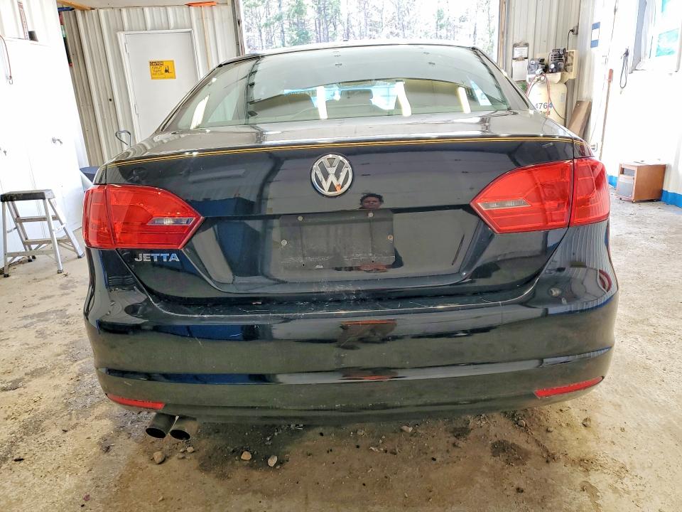 47737086 :رقم المزاد ، 3VW2K7AJXEM398810 vin ، 2014 Volkswagen Jetta مزاد بيع