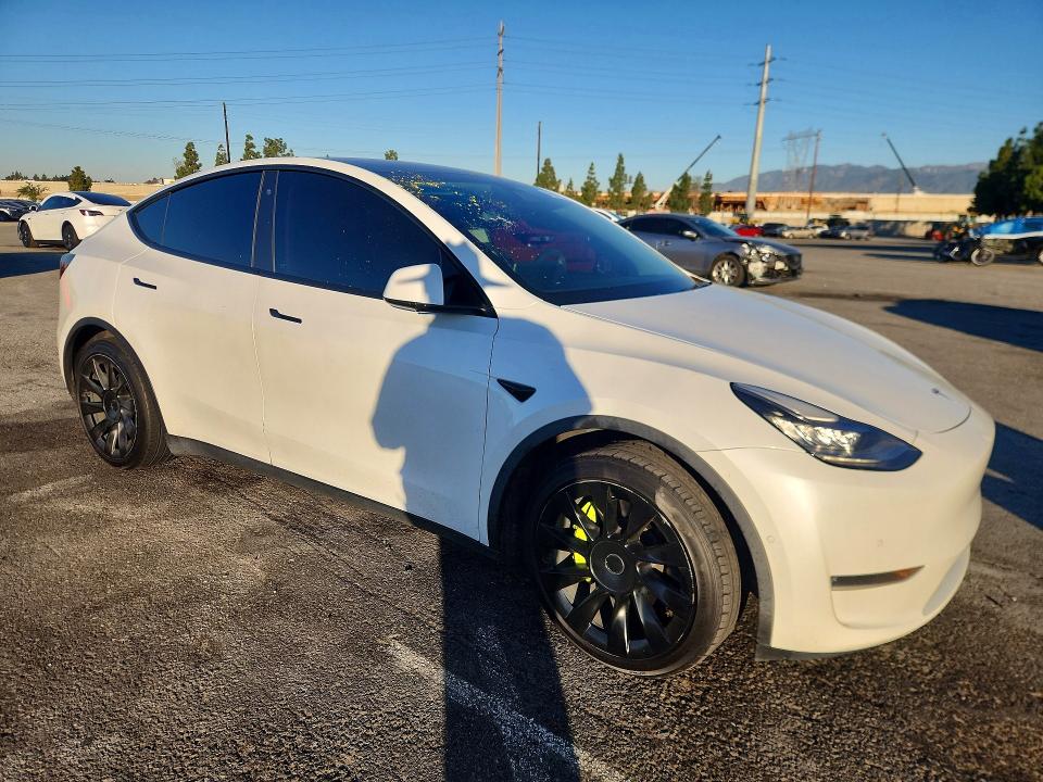 46744306 :رقم المزاد ، 5YJYGDEE8LF022876 vin ، 2020 Tesla Model Y مزاد بيع