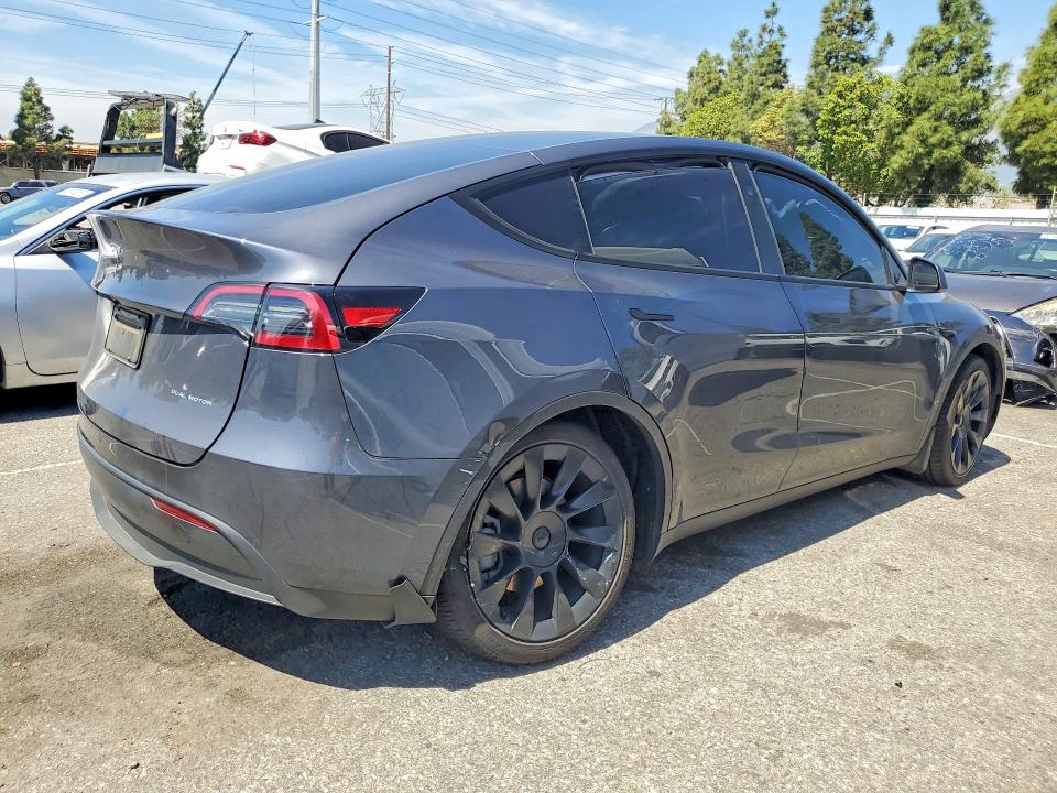 Продажа на аукционе авто 2023 Tesla Model Y, vin: 7SAYGDEE0PF923829, номер лота: 47969756
