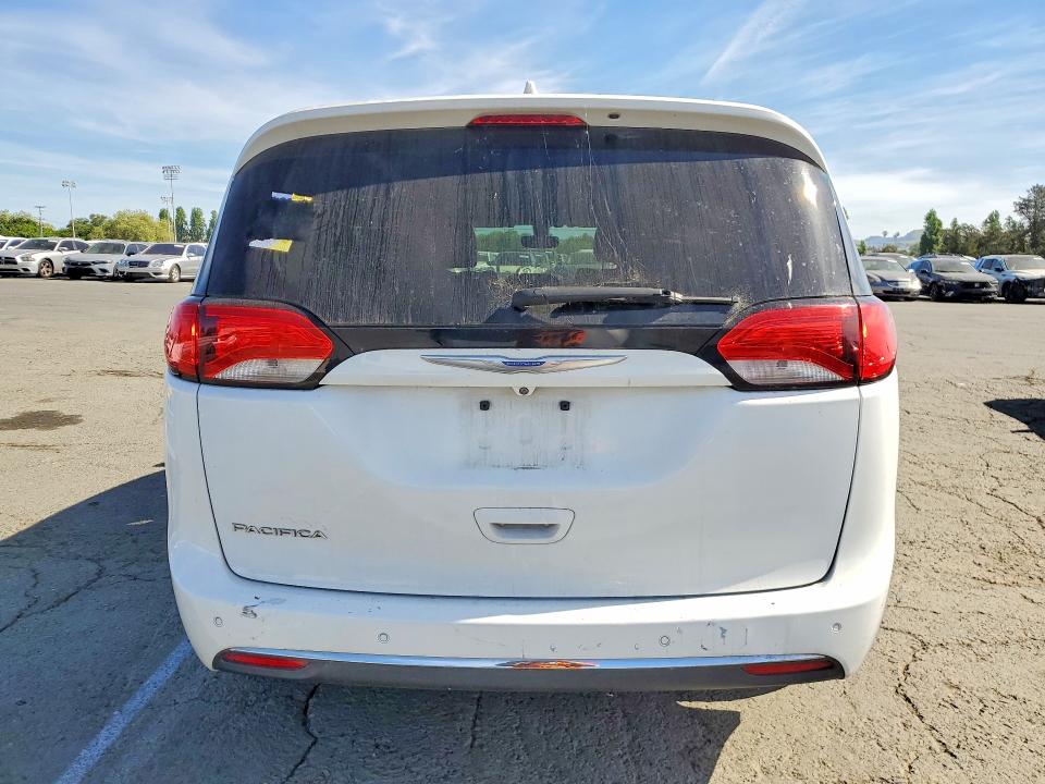 47459616 :رقم المزاد ، 2C4RC1BG7JR154145 vin ، 2018 Chrysler Pacifica مزاد بيع