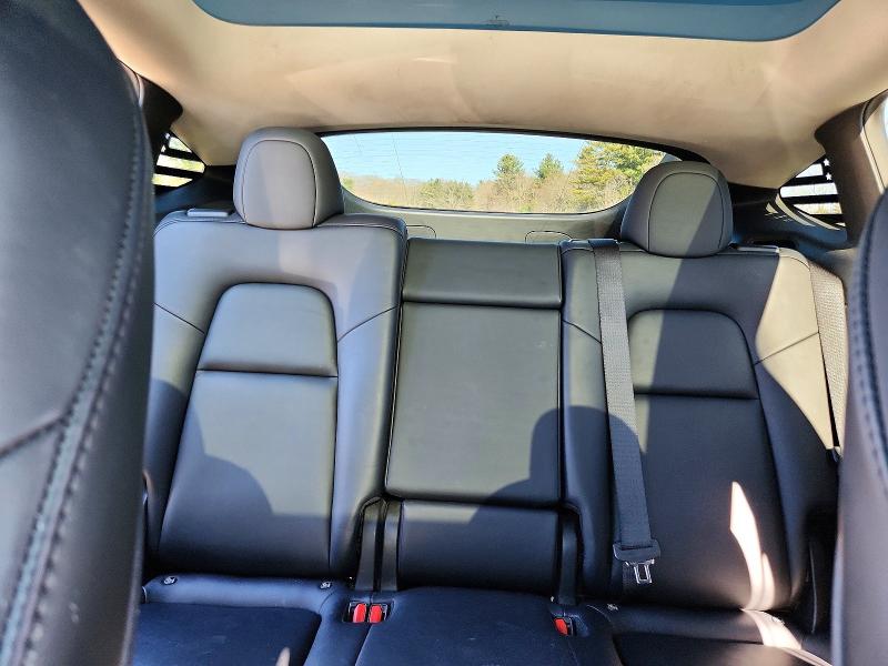42049176 :رقم المزاد ، 7SAYGDEE0PF611137 vin ، 2023 Tesla Model Y مزاد بيع