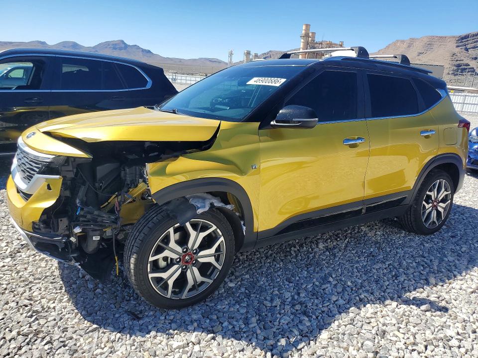 46900886 :رقم المزاد ، KNDETCA25M7064627 vin ، 2021 Kia Seltos مزاد بيع