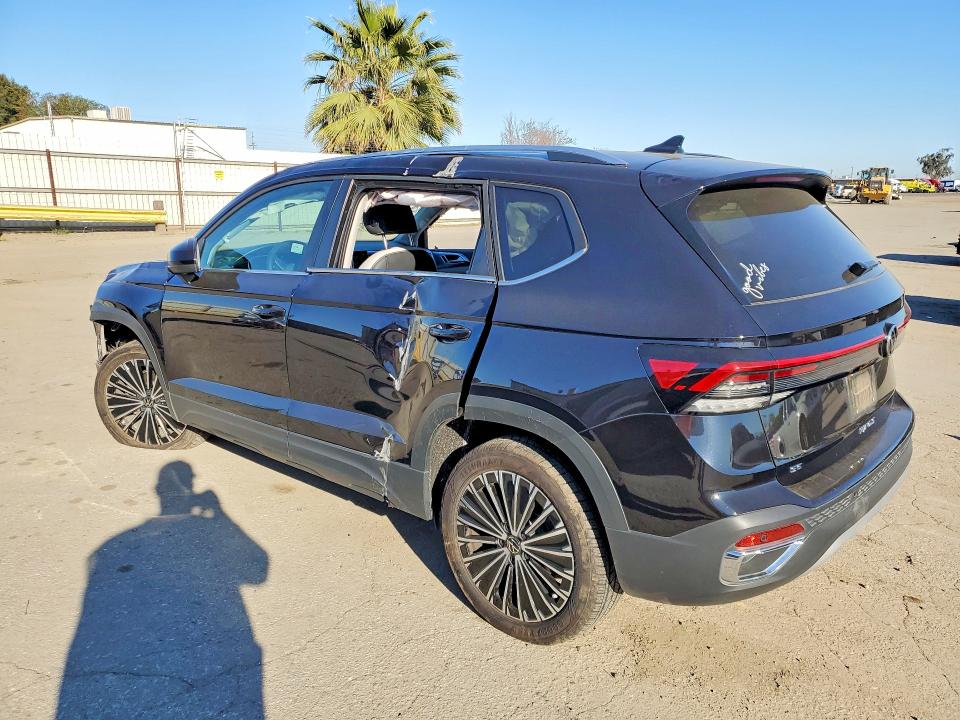41843096 :رقم المزاد ، 3VVSC7B29SM015833 vin ، 2025 Volkswagen Taos مزاد بيع