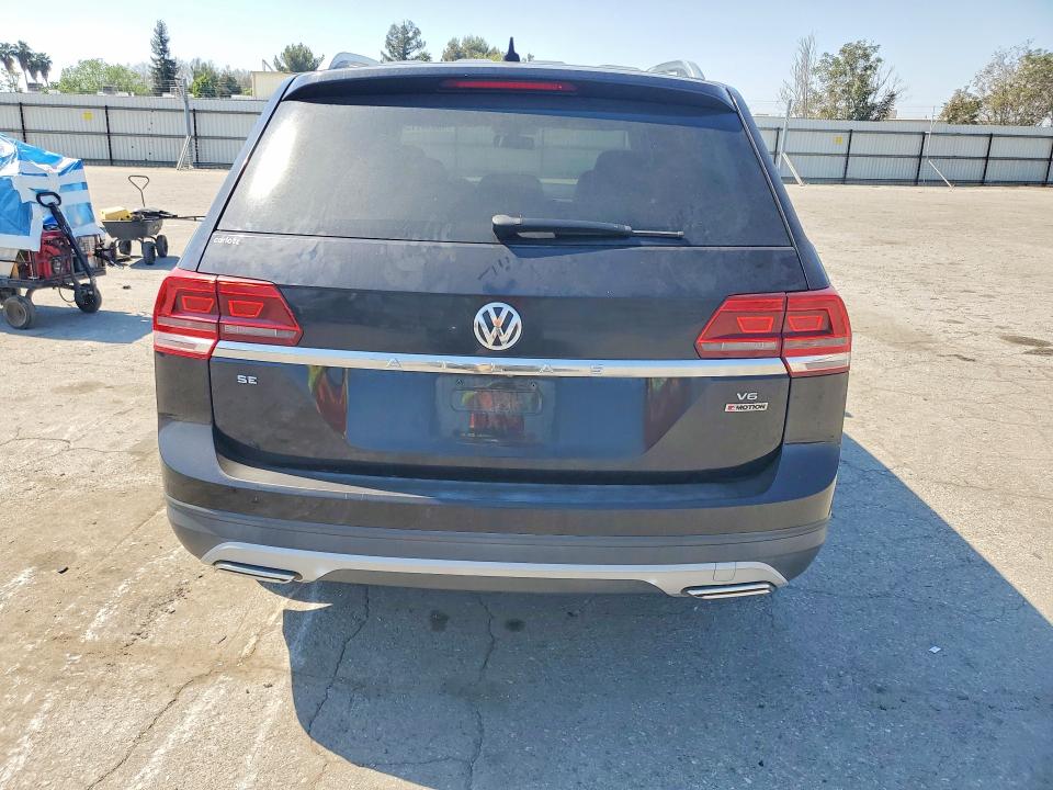 46914116 :رقم المزاد ، 1V2KR2CA1JC523427 vin ، 2018 Volkswagen Atlas مزاد بيع