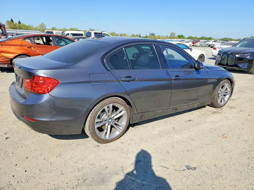 2013 Bmw 328 მანქანა იყიდება აუქციონზე, vin: WBA3C1C51DF435689, აუქციონის ნომერი: 46047586