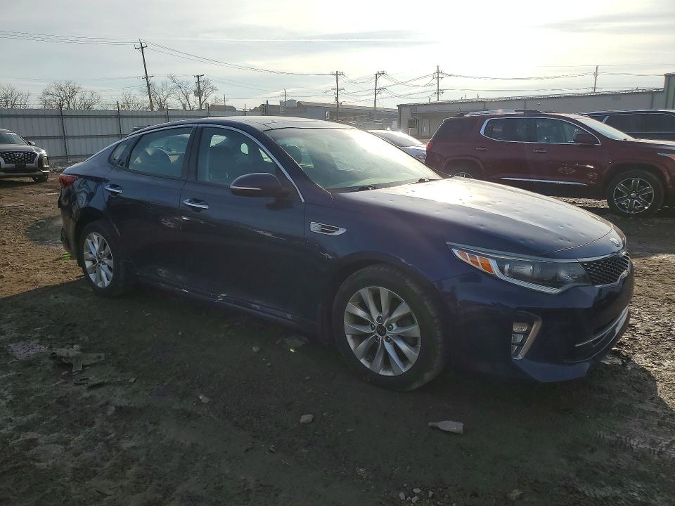 2018 Kia Optima მანქანა იყიდება აუქციონზე, vin: 5XXGT4L3XJG230583, აუქციონის ნომერი: 46460336