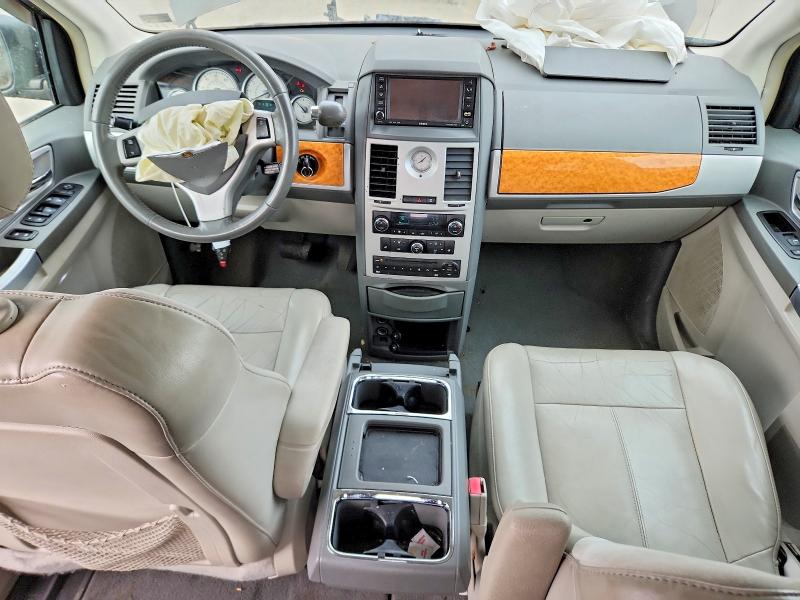 2010 Chrysler Town & Country მანქანა იყიდება აუქციონზე, vin: 2A4RR7DX2AR322296, აუქციონის ნომერი: 79426395