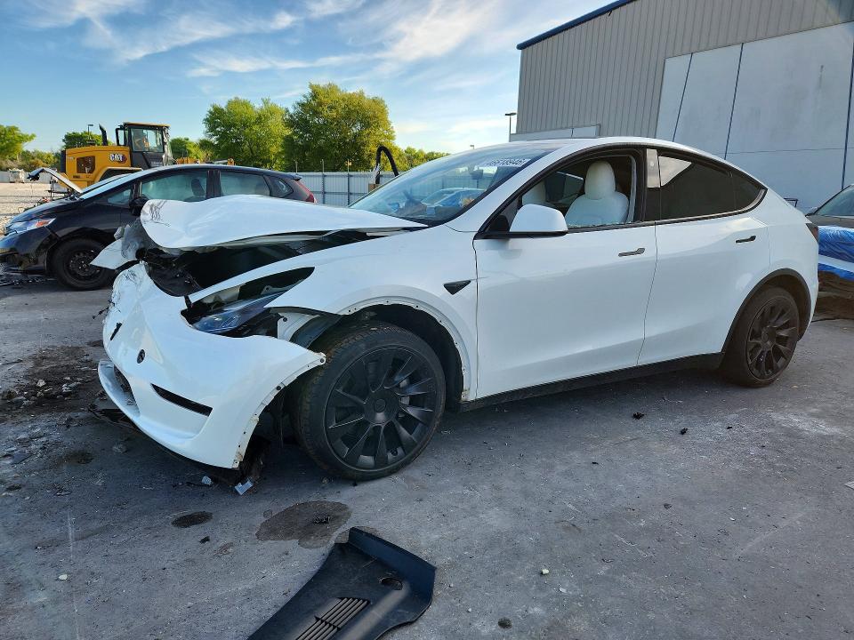 46618946 :رقم المزاد ، 7SAYGAEE0PF647800 vin ، 2023 Tesla Model Y مزاد بيع