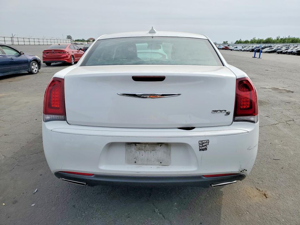 Продажа на аукционе авто 2019 Chrysler 300, vin: 2C3CCABG4KH601144, номер лота: 47816406