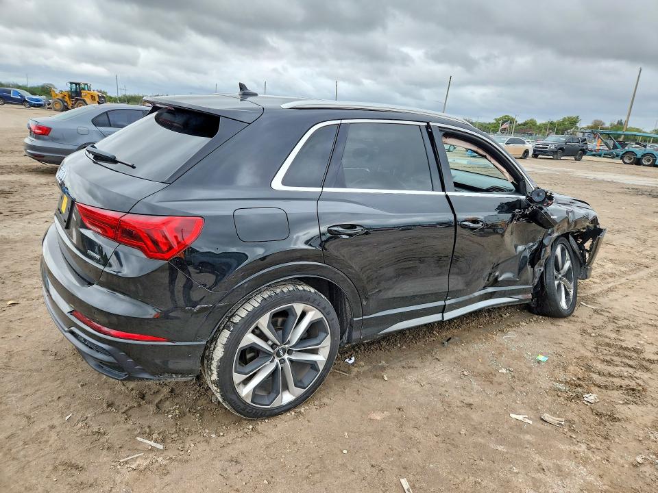 46741736 :رقم المزاد ، WA1EECF37L1027263 vin ، 2020 Audi Q3 مزاد بيع