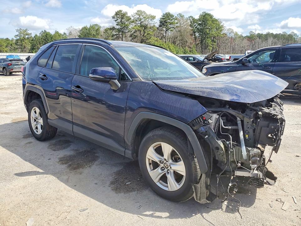 2021 Toyota Rav4 მანქანა იყიდება აუქციონზე, vin: 2T3W1RFV7MW175622, აუქციონის ნომერი: 79387745