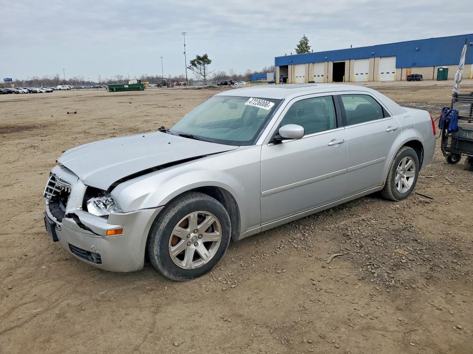 2006 Chrysler 300 მანქანა იყიდება აუქციონზე, vin: 2C3KA53G86H112498, აუქციონის ნომერი: 47236006