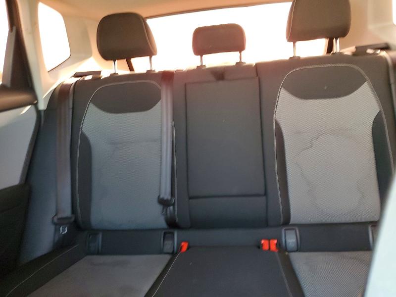 47375336 :رقم المزاد ، 3VVDX7B20NM076151 vin ، 2022 Volkswagen Taos مزاد بيع