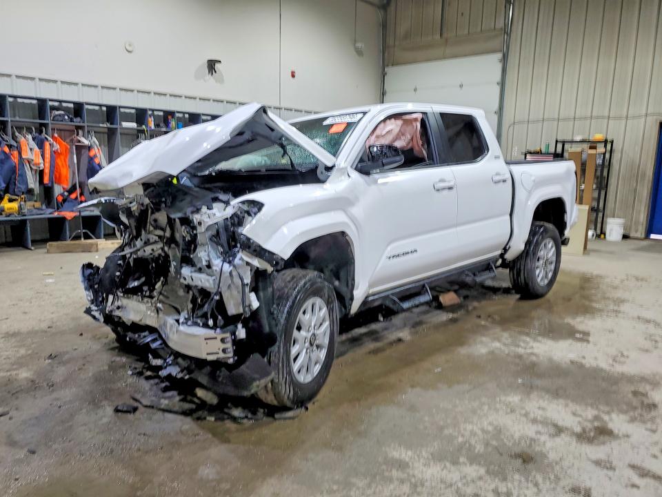 2025 Toyota Tacoma მანქანა იყიდება აუქციონზე, vin: 3TMLB5JN3SM195476, აუქციონის ნომერი: 46259796