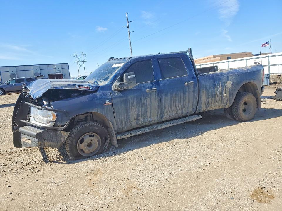 47512776 :رقم المزاد ، 3C63RRGL3RG185023 vin ، 2024 Ram 3500 مزاد بيع