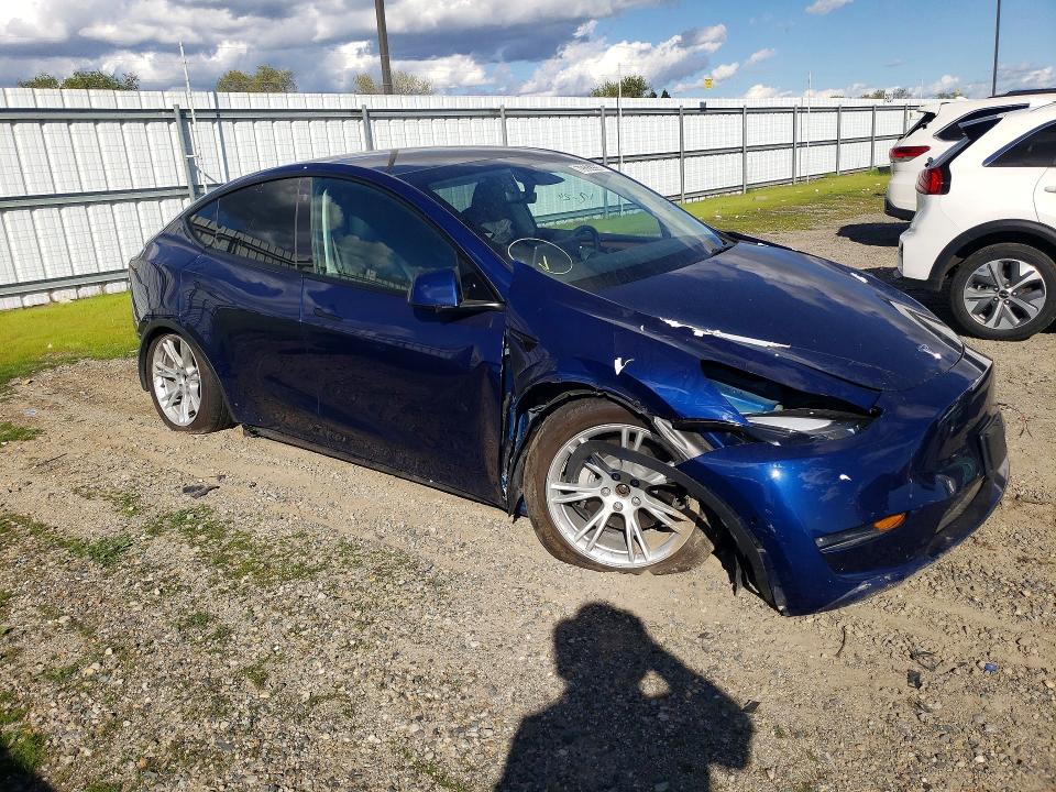 Продажа на аукционе авто 2022 Tesla Model Y, vin: 7SAYGAEE1NF549792, номер лота: 79682925