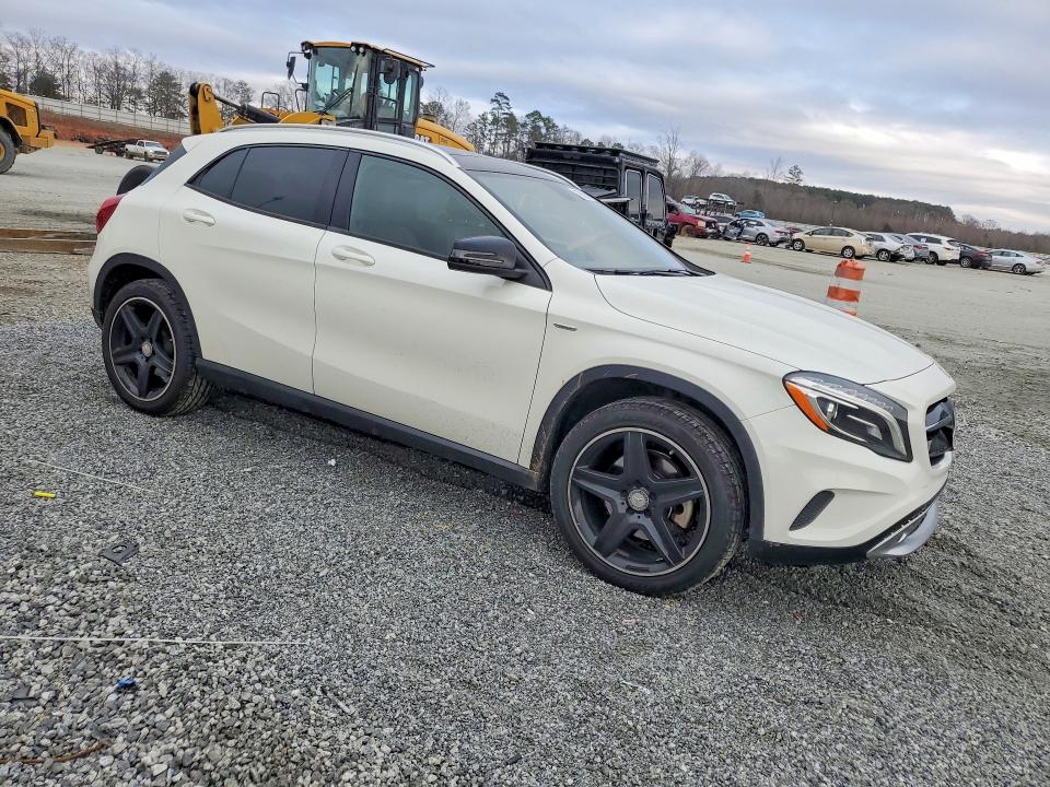 Продаж на аукціоні авто 2015 Mercedes-benz Gla, vin: WDCTG4GB1FJ035845, номер лоту: 79758315