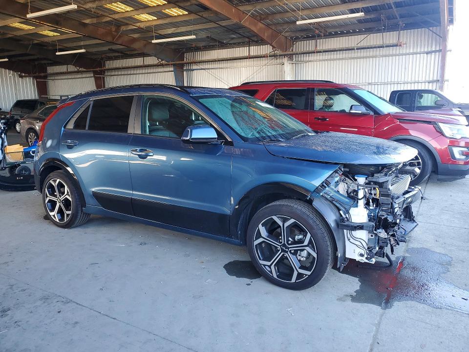 2024 Kia Niro მანქანა იყიდება აუქციონზე, vin: KNDCT3LE8R5182625, აუქციონის ნომერი: 79658005