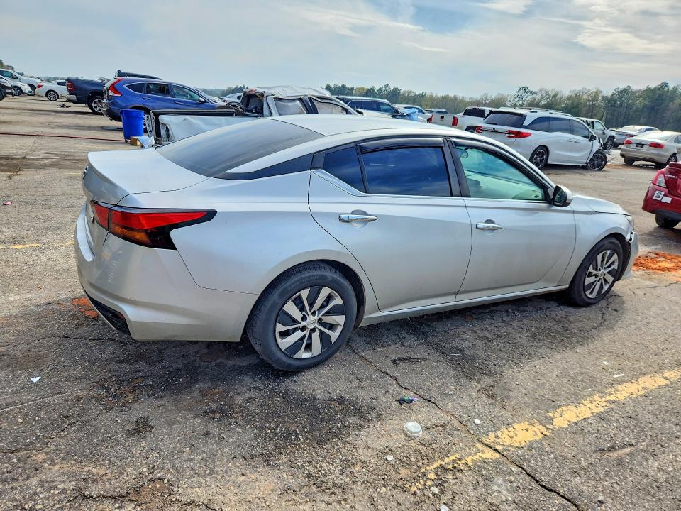 46474116 :رقم المزاد ، 1N4BL4BVXMN362058 vin ، 2021 Nissan Altima مزاد بيع