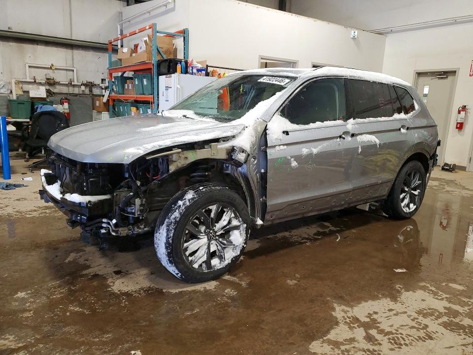 41922446 :رقم المزاد ، 3VV2B7AX1NM082656 vin ، 2022 Volkswagen Tiguan مزاد بيع