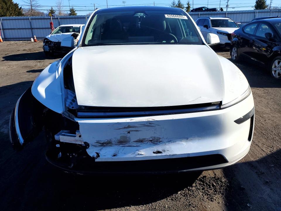 Продажа на аукционе авто 2026 Tesla Model Y, vin: 7SAYGDED1TF378483, номер лота: 42066686