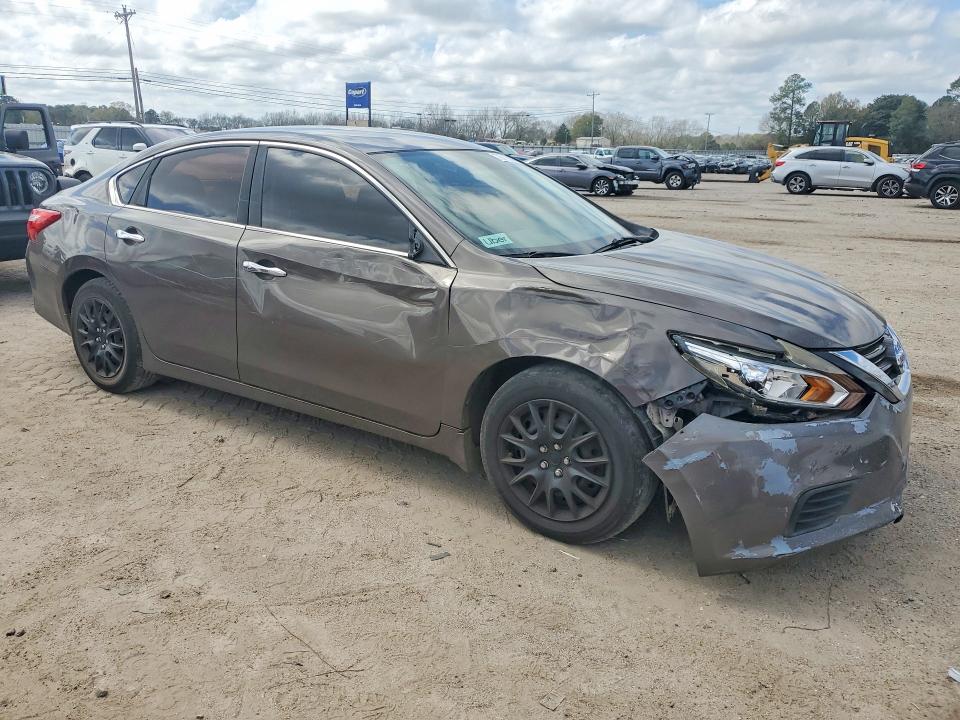 79779085 :رقم المزاد ، 1N4AL3AP0HN304751 vin ، 2017 Nissan Altima مزاد بيع