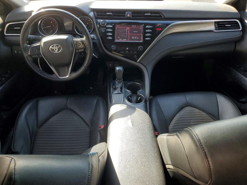 46846026 :رقم المزاد ، 4T1B11HK8JU516033 vin ، 2018 Toyota Camry مزاد بيع