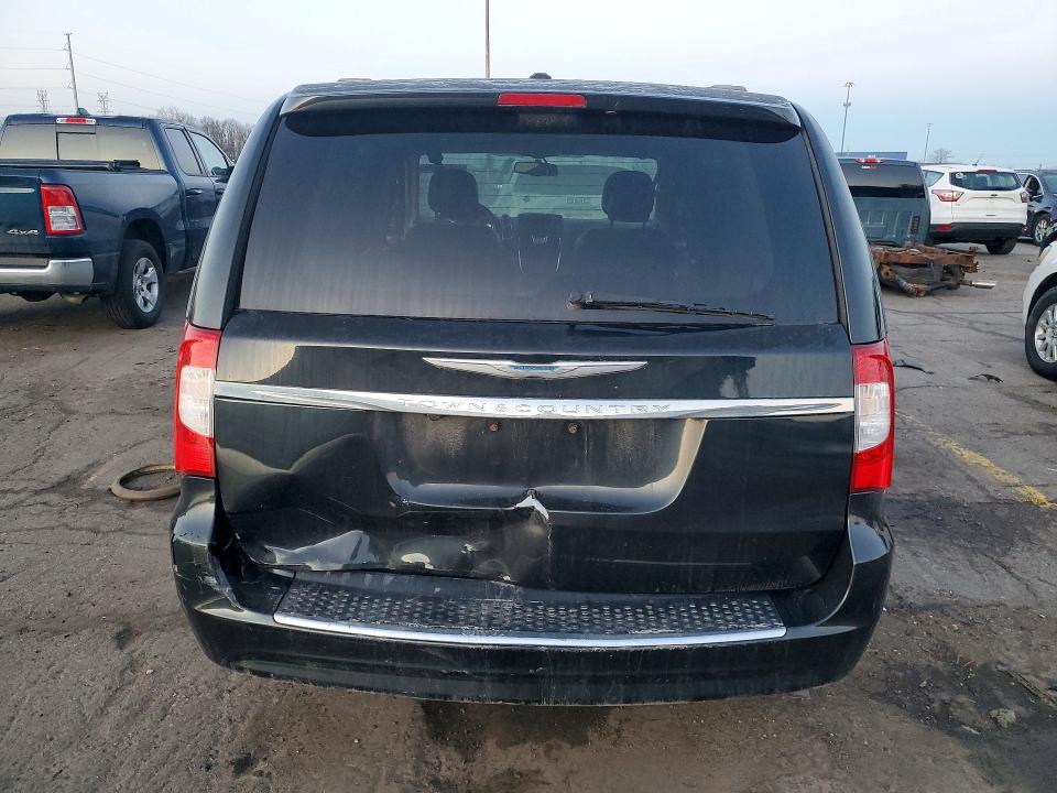 2015 Chrysler Town & Country მანქანა იყიდება აუქციონზე, vin: 2C4RC1BG1FR710683, აუქციონის ნომერი: 41636846