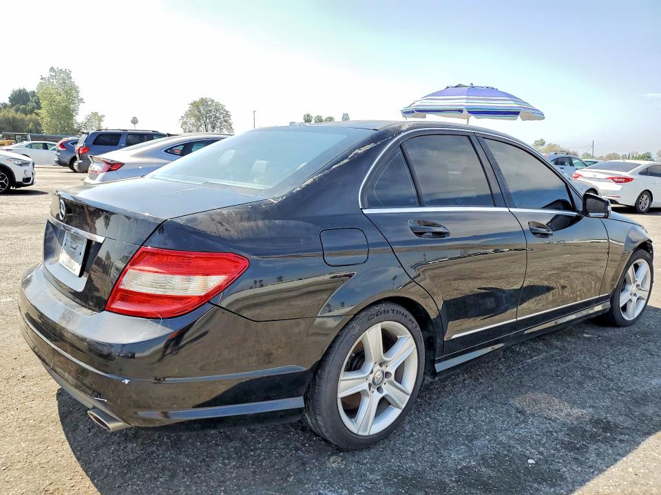 47133796 :رقم المزاد ، WDDGF5EB1BA424133 vin ، 2011 Mercedes-benz C مزاد بيع