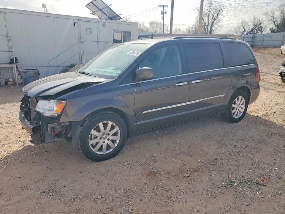 45800796 :رقم المزاد ، 2C4RC1BG2FR505678 vin ، 2015 Chrysler Town & Country مزاد بيع