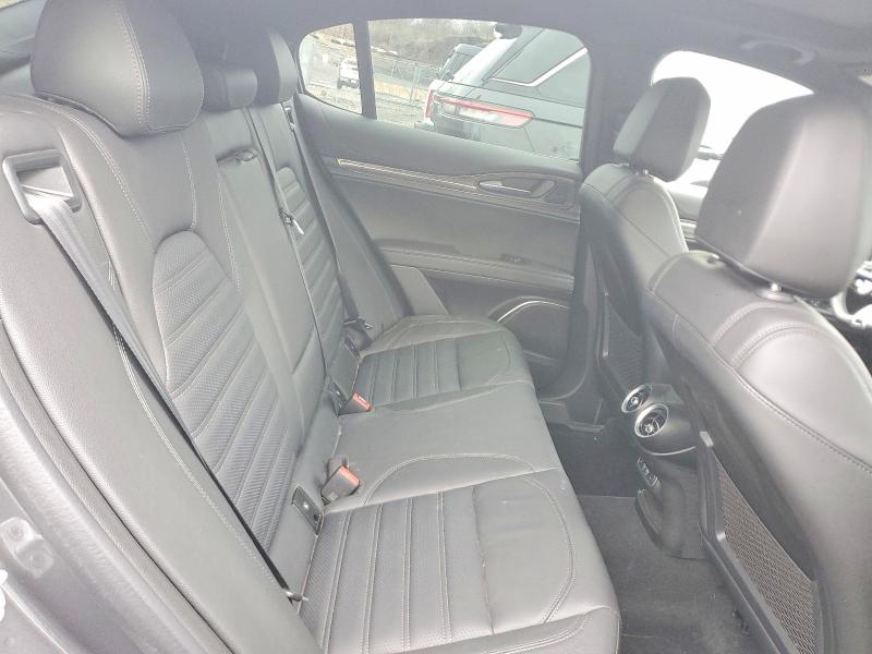 46019956 :رقم المزاد ، ZASPAKEV8P7D67930 vin ، 2023 Alfa Romeo Stelvio مزاد بيع