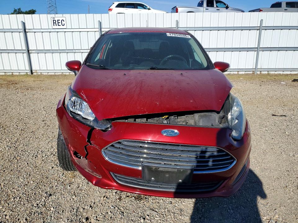47034536 :رقم المزاد ، 3FADP4EE9FM225411 vin ، 2015 Ford Fiesta مزاد بيع