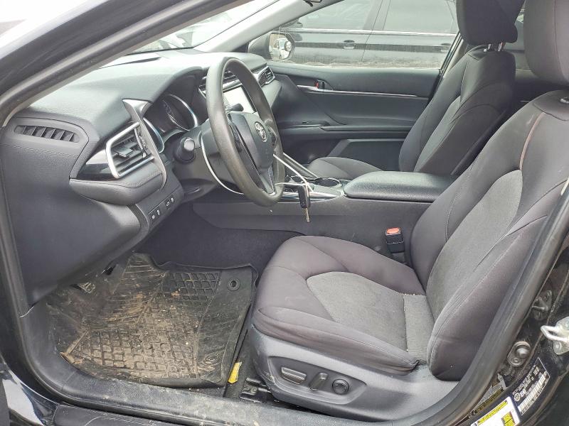 46317856 :رقم المزاد ، 4T1B11HK0JU507374 vin ، 2018 Toyota Camry مزاد بيع