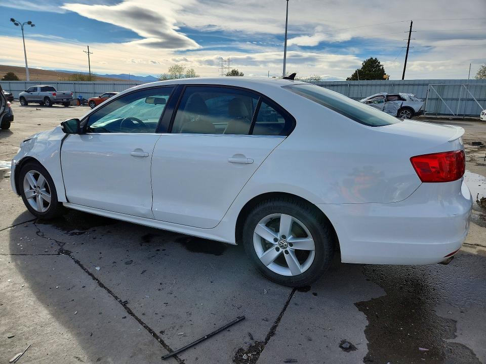 45775296 :رقم المزاد ، 3VWLL7AJ8CM089674 vin ، 2012 Volkswagen Jetta مزاد بيع