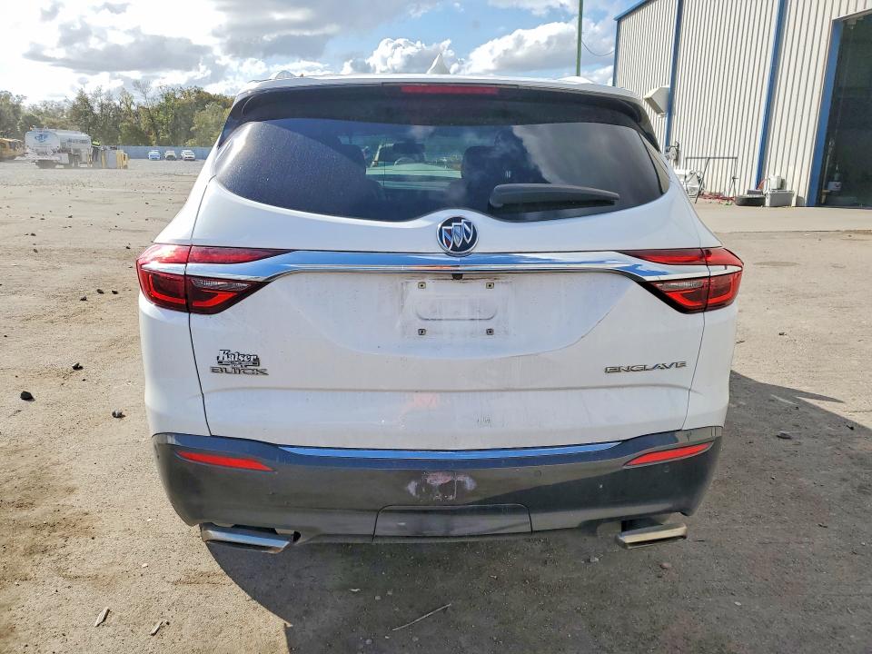 52272136 :رقم المزاد ، 5GAERBKW2JJ216017 vin ، 2018 Buick Enclave مزاد بيع