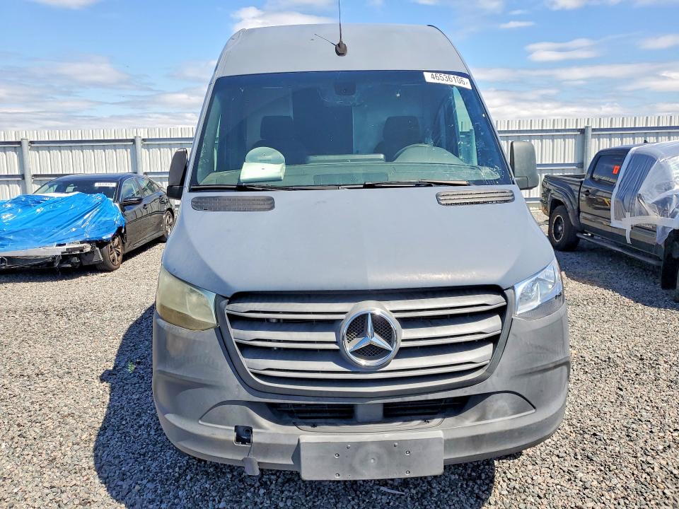 46536106 :رقم المزاد ، WD4PF1CD4KP115945 vin ، 2019 Mercedes Benz Sprinter مزاد بيع