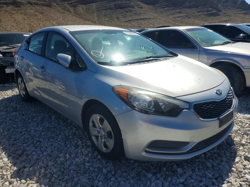 41842206 :رقم المزاد ، KNAFK4A61F5375855 vin ، 2015 Kia Forte مزاد بيع