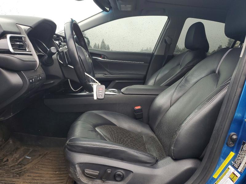 46529106 :رقم المزاد ، 4T1BZ1HK3JU003829 vin ، 2018 Toyota Camry مزاد بيع