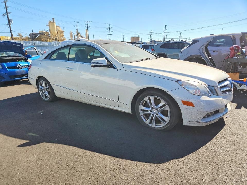 46892266 :رقم المزاد ، WDDKJ5GBXAF039015 vin ، 2010 Mercedes-benz E مزاد بيع