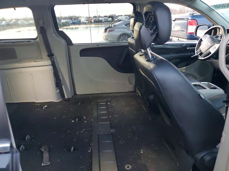 2015 Chrysler Town & Country მანქანა იყიდება აუქციონზე, vin: 2C4RC1BG1FR710683, აუქციონის ნომერი: 41636846
